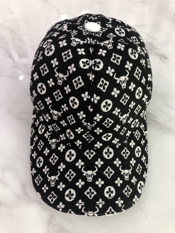 ブランド帽子背面デザイン